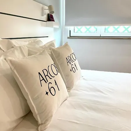 Arcos 61 *